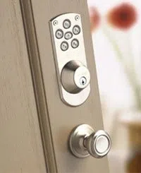 State Locksmith Services Minneapolis, MN 612-568-1056 - comm-01